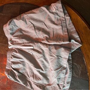 Nike Men’s Medium Light Gray Sports Shorts